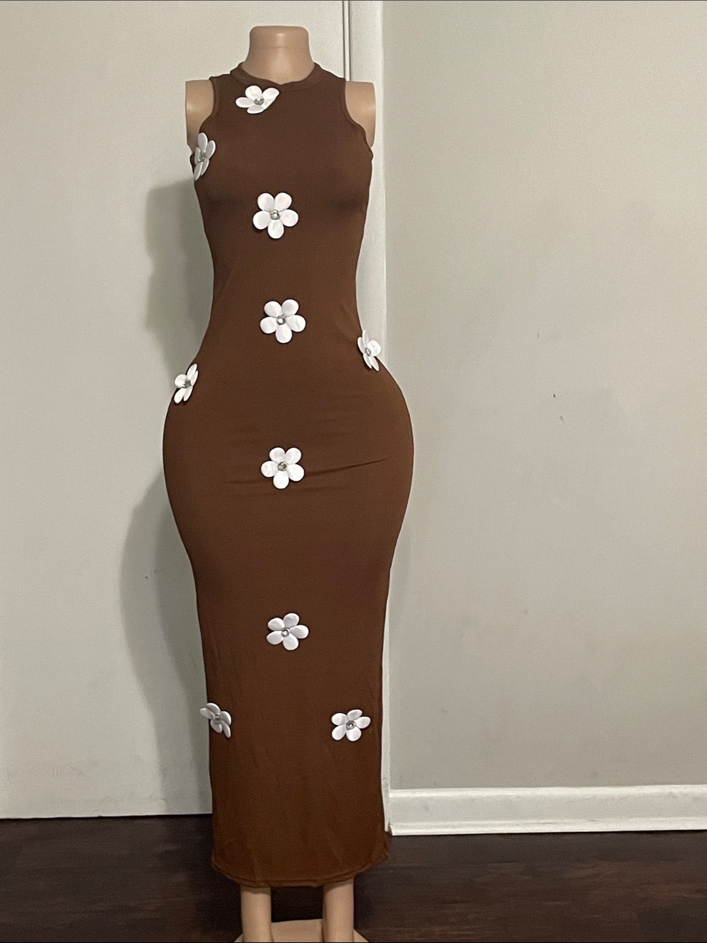 Sleeveless Brown Maxi Dress with White Floral Appliqués